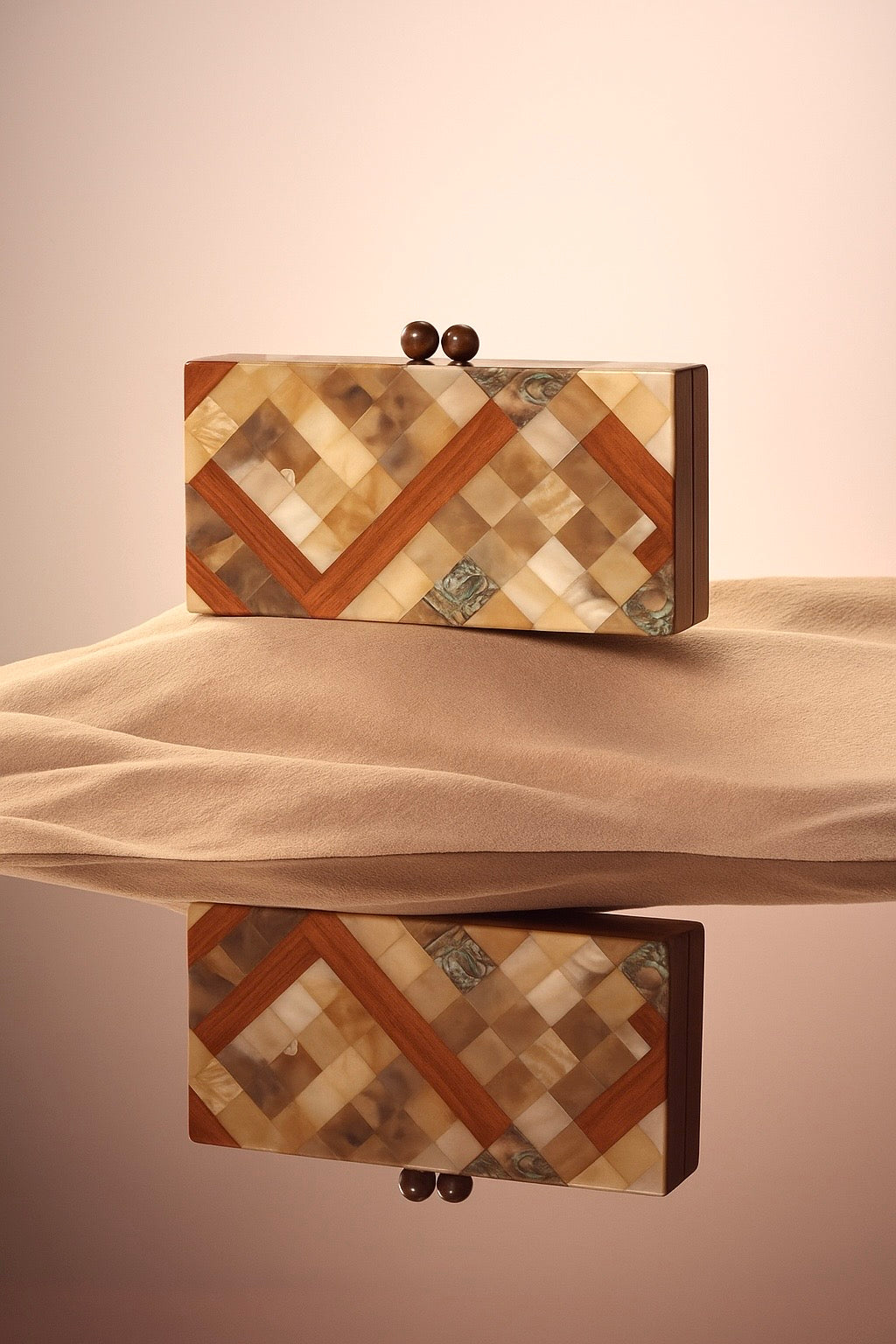 Pattern Clutch