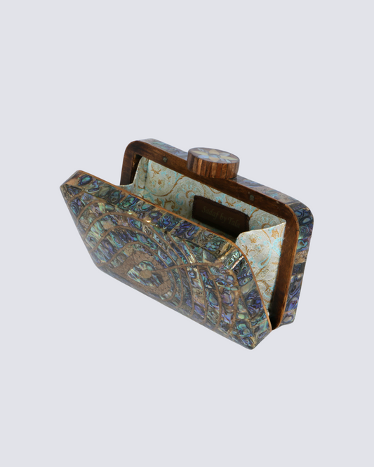 Leaf on the Pond Clutch